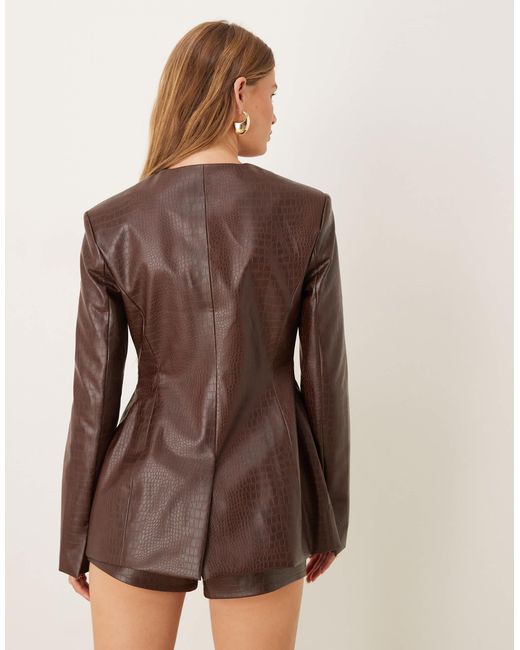 Blazer d'ensemble croisé à col montant en pu effet croco - chocolat ASOS en coloris Brown
