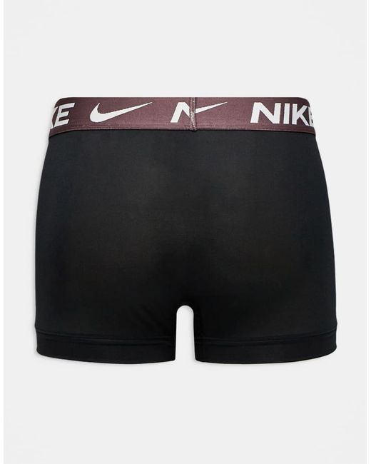 Nike Essential in het Black voor heren