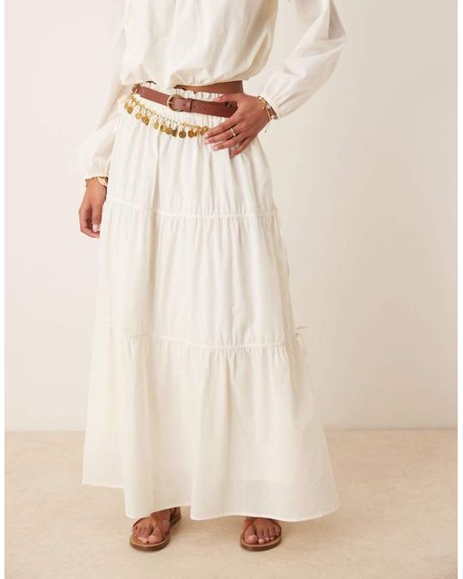 Falda Larga Escalonada De Estilo Boho Con Lazada Lateral De -Blanco ASOS de color Natural