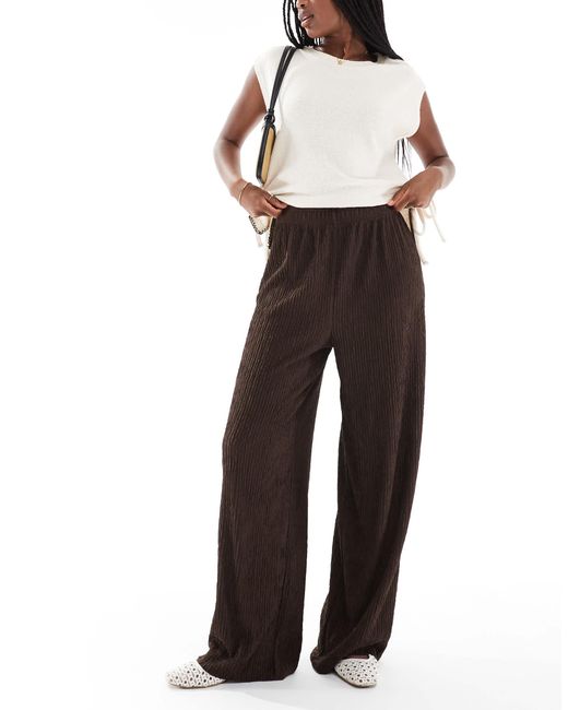 Pantalon texturé ample New Look en coloris Brown