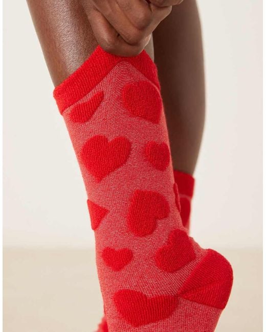 Calcetines Rojos Con Diseño De Corazones Mullidos De Accessorize de color Red