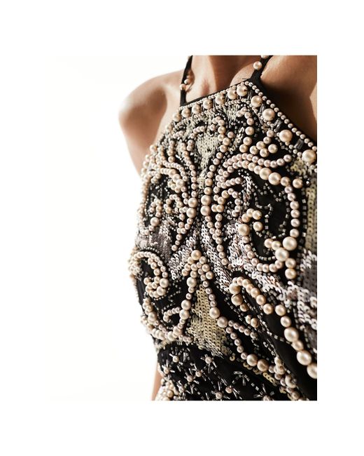 Robe courte épaules nues avec ornement perles baroque et bretelles chaîne ASOS en coloris Black