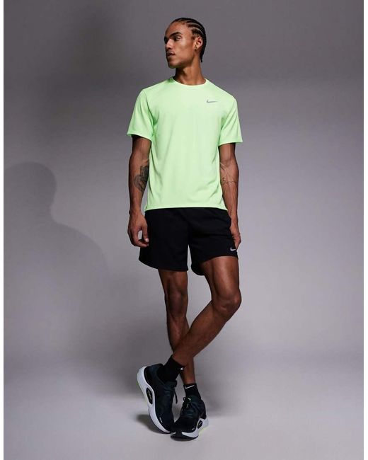 Nike Miler in het Green voor heren