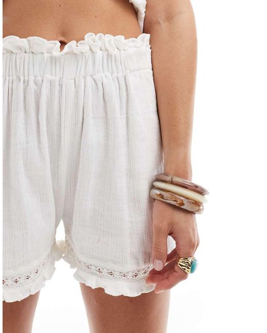 esmé studios Exclusives in het White