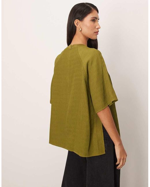 ARRANGE Green Hybrid Textured Raglan Tee