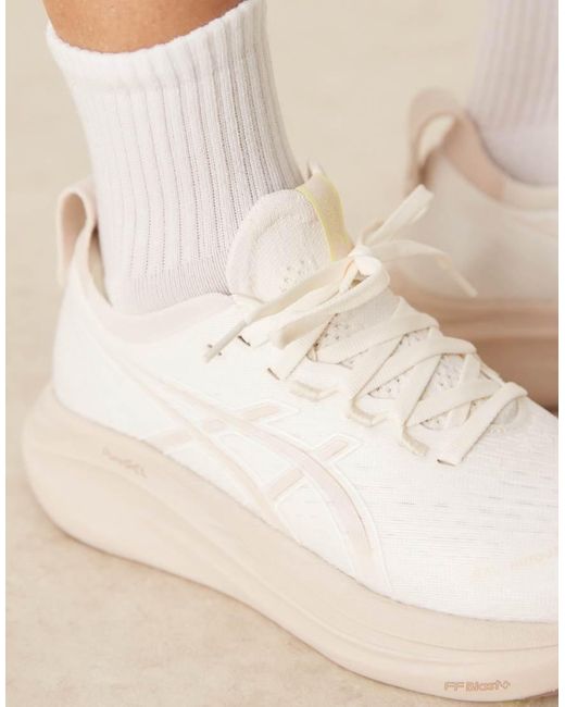 Asics Gel-Nimbus 27 in het Natural