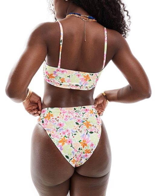 Crop top bikini skinny con stampa a fiori disegnati di ASOS in Brown