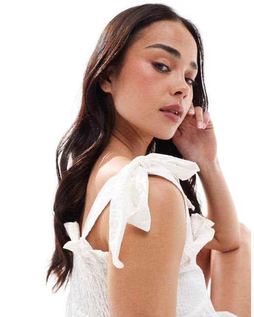 Luna Pyjamashorts Van Kreukelstof Met Ruches in het White