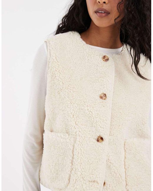 Levi's Rema in het White