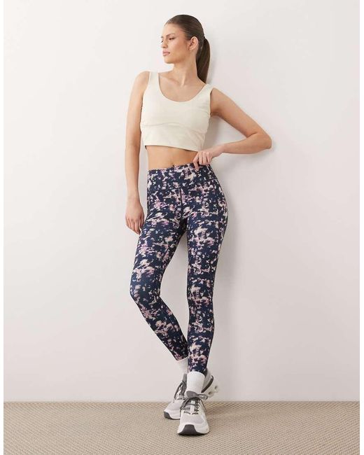Dare 2b White Quick-Dry Super-Stretch Refresh Cropped Tank