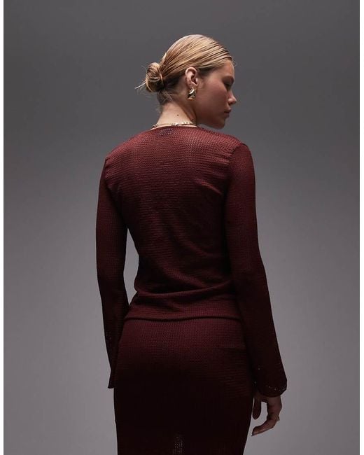 Cardigan Con Scollo Profondo E Maniche A Campana All'Uncinetto Bordeaux Con Bottoni Dorati di ASOS in Red