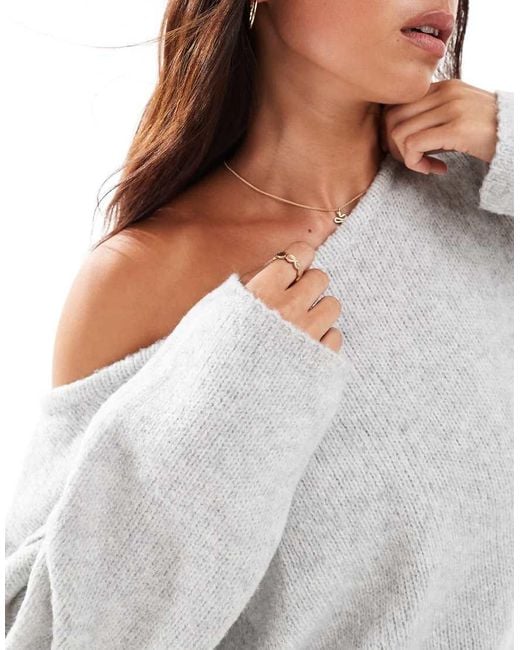 Jersey Gris Jaspeado Suelto Con Escote Bardot Asimétrico De Punto De Miss Selfridge de color White