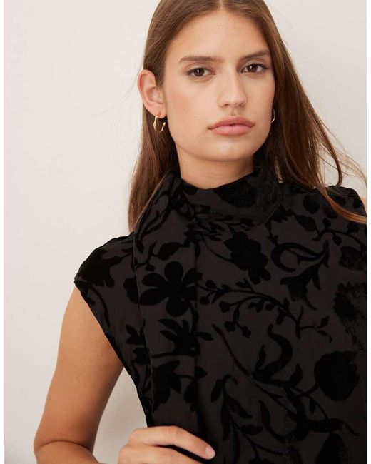 Mango Hoogsluitende Mouwloze Mini-Jurk Van Gebloemd Jacquard in het Black