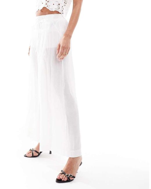 Bershka Broek Met Wijde Pijpen En Linnenlook in het White