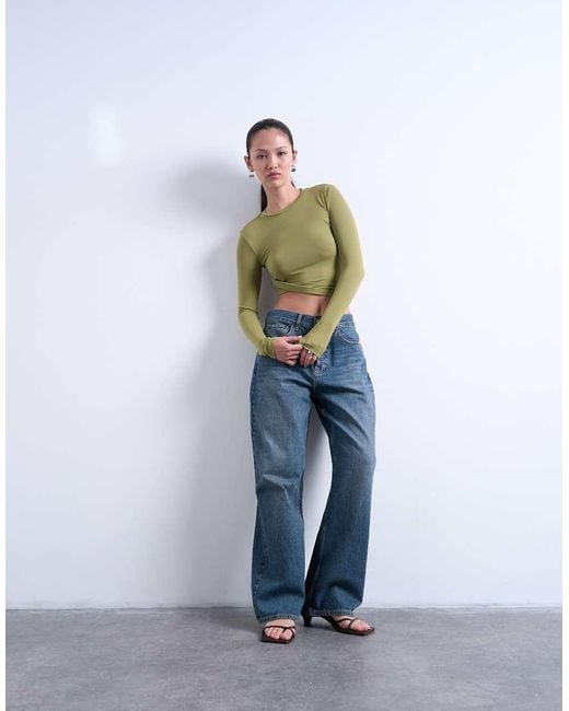 Top De Manga Larga Con Detalle Retorcido En El Lateral De TOPSHOP de color White