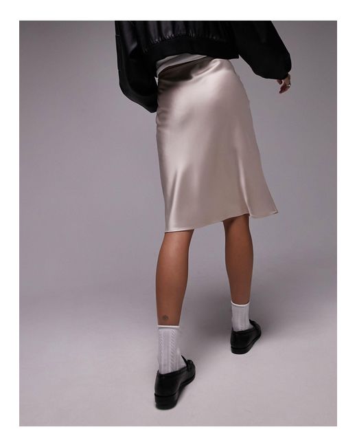 Falda color con largo estilo años 90 y detalle TOPSHOP de color Gray