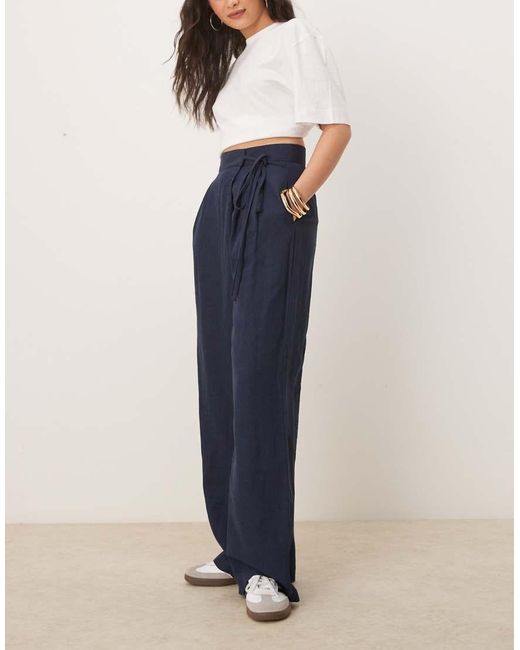 Pantalones De Sastre Con Detalle Cruzado Anudado De Mezcla De Lino De ASOS de color Blue