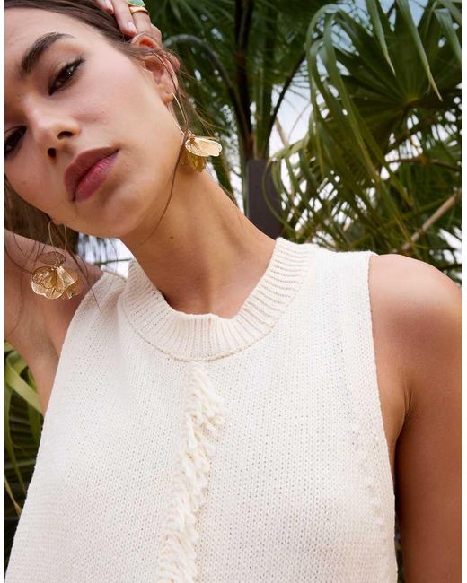 Vestido Semilargo Con Detalle De Costura Desflecada Delantera De Punto De -Blanco ASOS de color Green