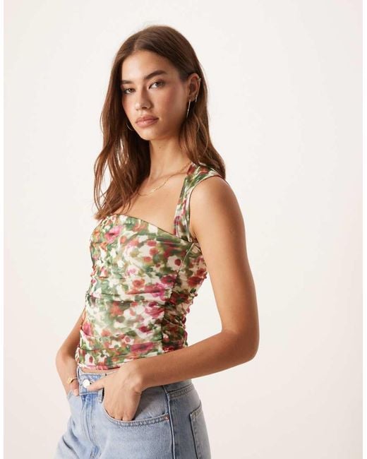 Top Senza Maniche Arricciato A Fiori Con Scollo Squadrato di Abercrombie & Fitch in Multicolor