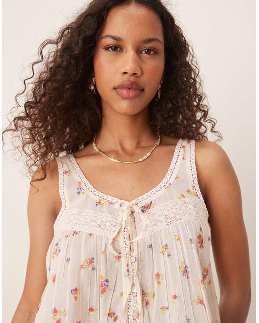 Caraco boutonné à bordures dentelle et imprimé fleuri ASOS en coloris Blue