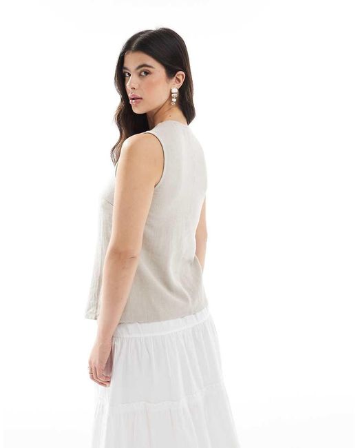Gilet Asimmetrico Effetto Lino Color Pietra Con Bottoni Sul Davanti di ASOS in White
