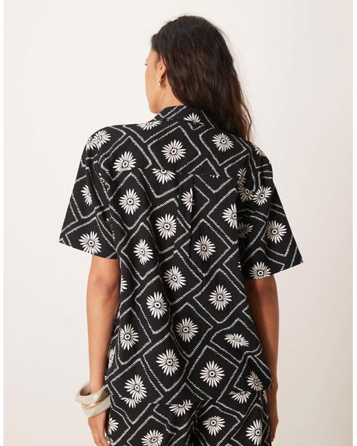 Iisla & Bird Black Tile Print Short Sleeve Beach Shirt Co-ord