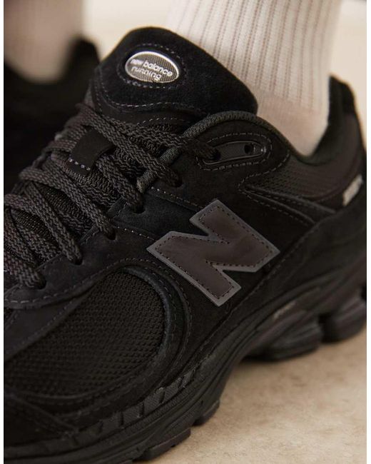 New Balance Natural 2002 Trainers for men