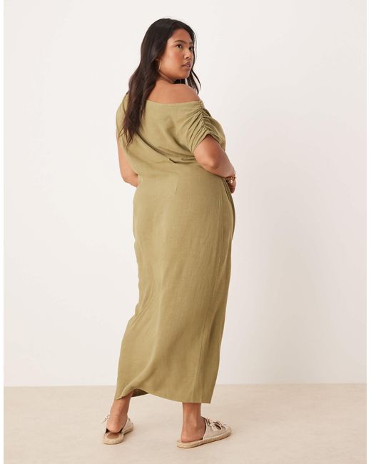 Asos design curve - robe mi-longue en lin avec épaule torsadée tombante et jupe croisée - kaki ASOS en coloris Natural