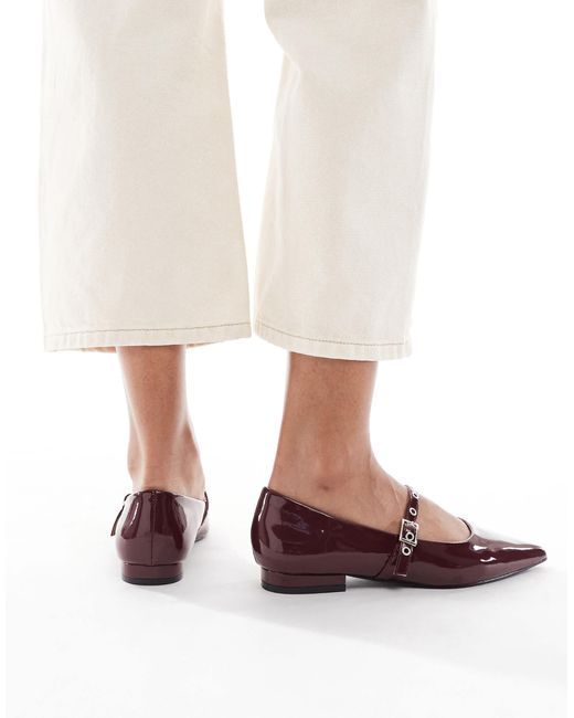 SEQWL White Jordan Pointed Toe Balelt Flats
