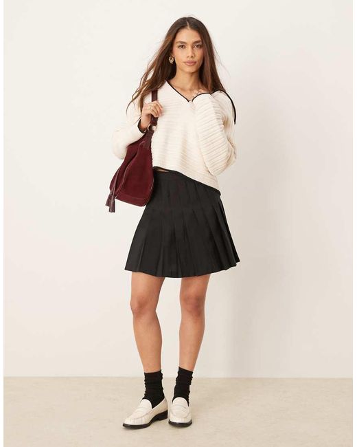 Maglione Lavorato Crema Con Colletto E Profili A Contrasto di ASOS in Natural
