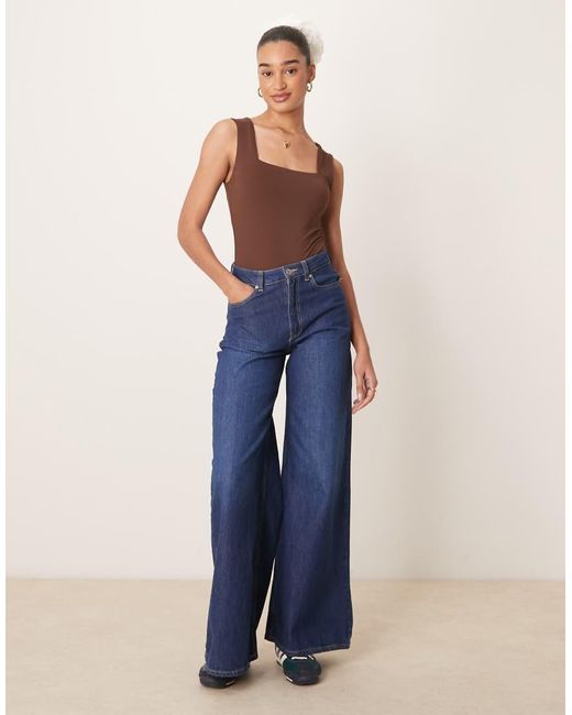 Body Aderente Con Scollo Squadrato di New Look in Blue