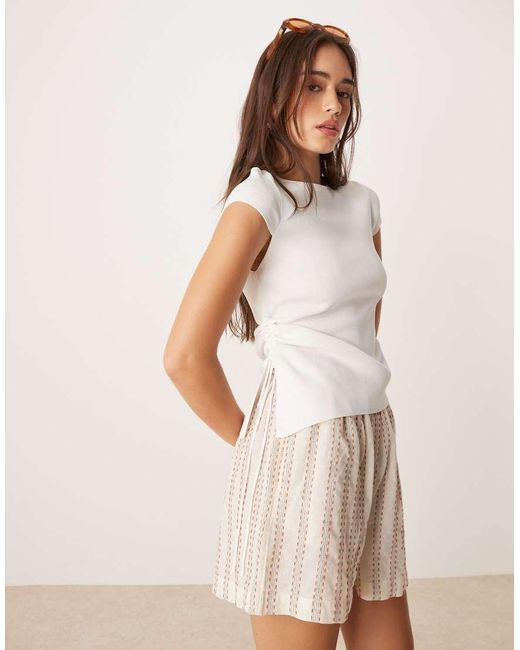 T-Shirt di Mango in Natural