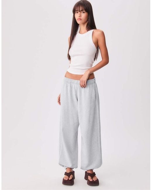 Stradivarius White joggers With Piping