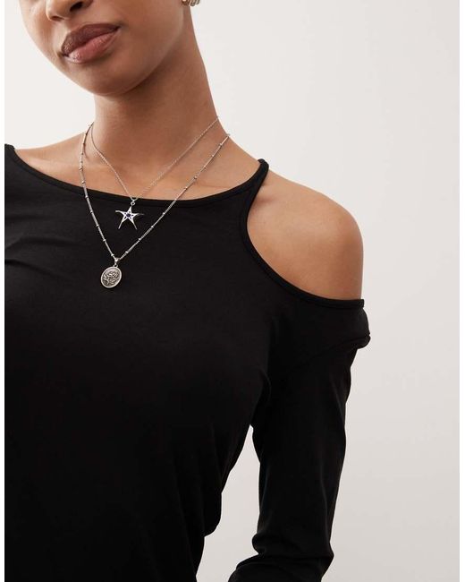 Weekday Top Met Blote Schouder, Lange Mouwen En Uitsnijding in het Black