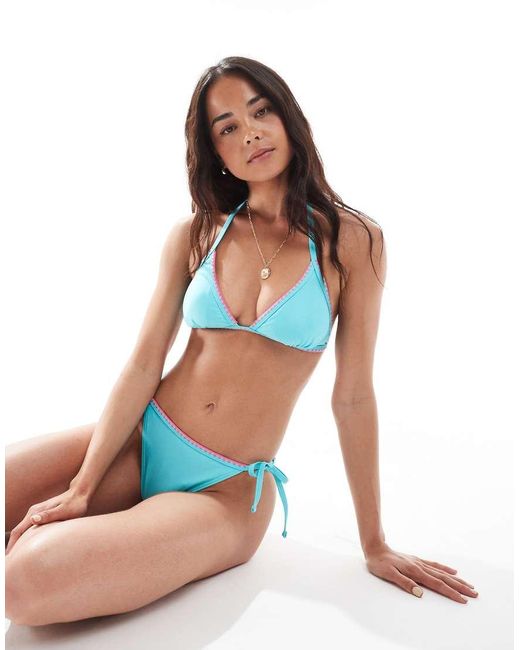 New Look Triangel Bikinitop Met Festonsteek in het Blue