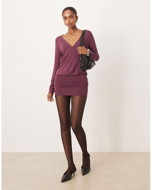 Mihiro - robe courte près du corps en cupro à col v - prune Motel en coloris Purple