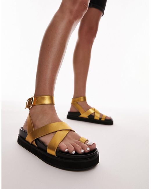 Sandalias doradas con diseño TOPSHOP de color Metallic