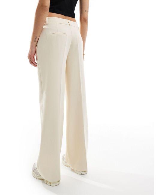 Femme - pantaloni sartoriali bianchi a vita alta di SELECTED in White