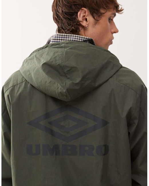 Umbro Green Cagoule Windbreaker Jacket for men