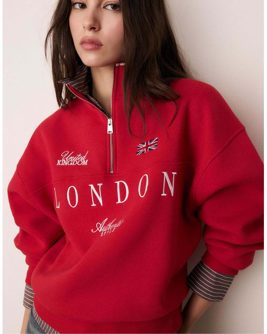 Sweat brodé à fermeture éclair Stradivarius en coloris Red