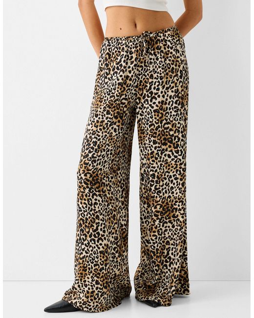 Pantalon ample imprimé léopard à taille nouée Bershka en coloris Multicolor