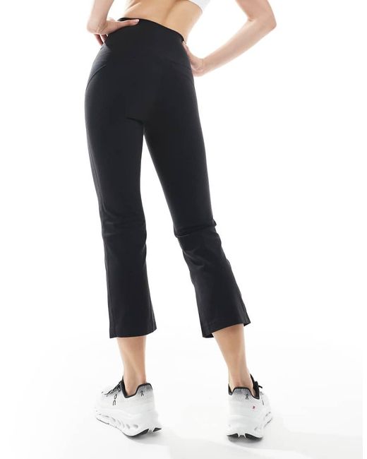 agon® Black Capri Leggings