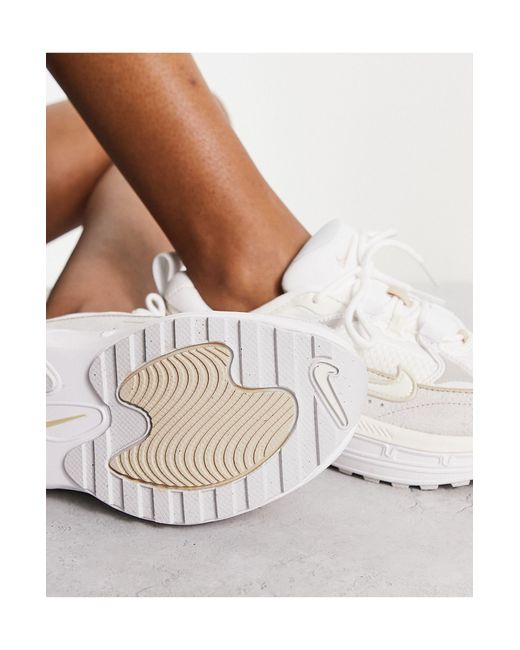 Nike Air Max Bliss Trainers in White Lyst