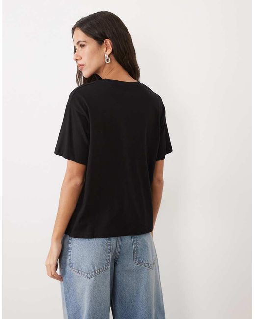 JJ Rebel Black Short Sleeved Loose Fit T-Shirt