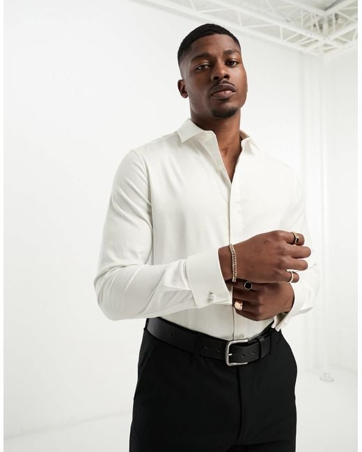 ASOS – schmal geschnittenes twill-hemd mit cutaway-kragen und doppelter manschette, leicht zu bügeln in White für Herren