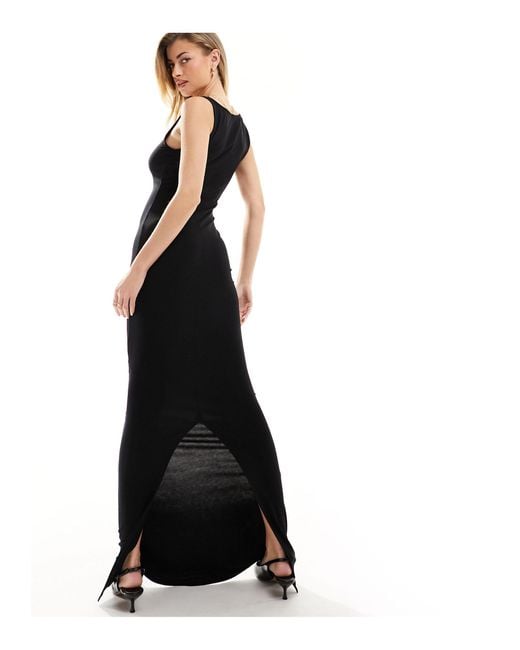 Minimal dress shop