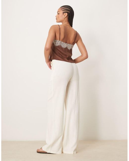 Pantalones Blanco De Pernera Recta Holgada De Mezcla De Lino De Tall ASOS de color White