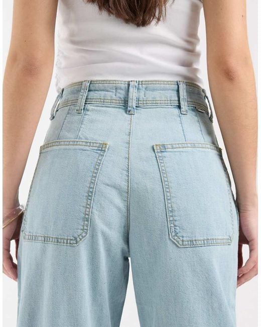 Wrangler Blue Barrel Leg Jean