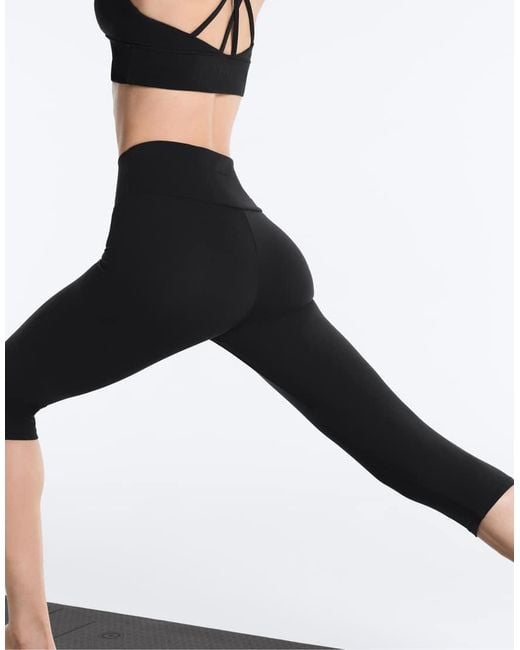 Oysho Black Comfortlux High-rise 40cm Capri leggings