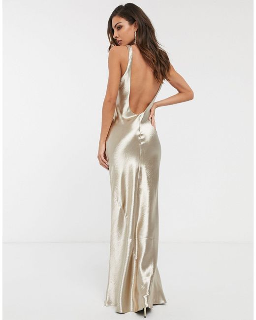 Robe longue en satin coupée en biais avec dos échancré - champagne ASOS en coloris Multicolor